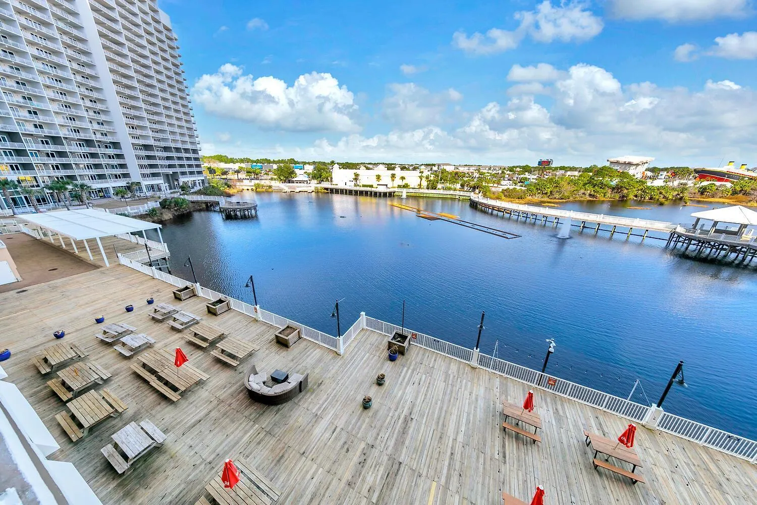 Laketown Wharf 317 Панама-Сити 0*,  США