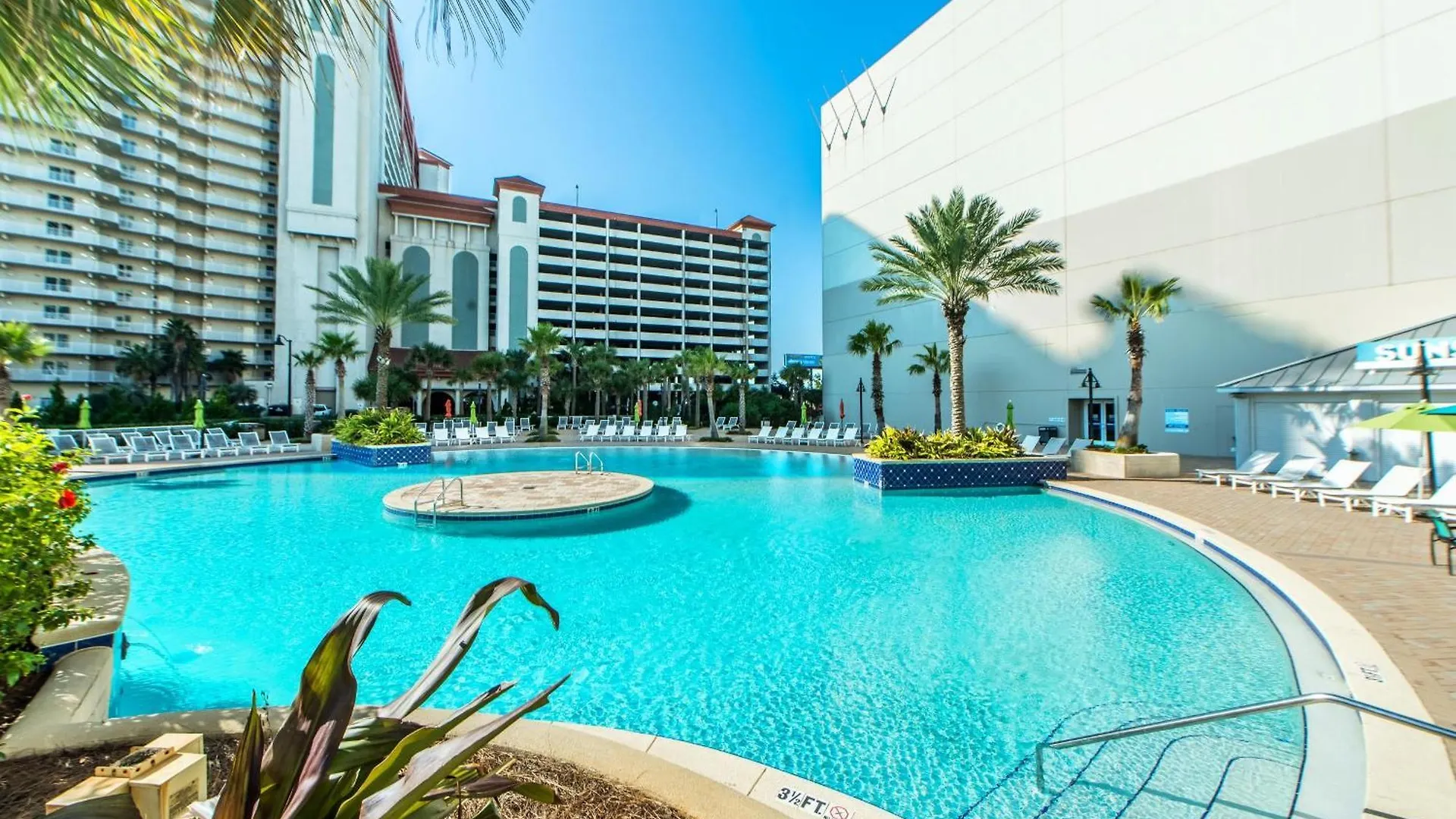 Laketown Wharf 317 Panama City Beach Holiday home